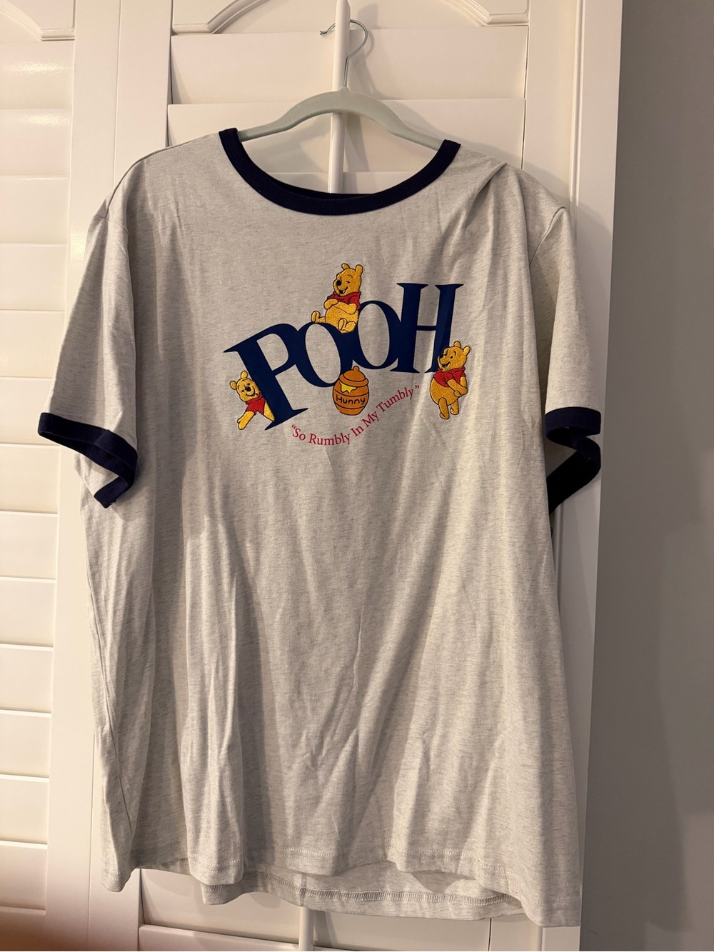 Disney Gray Winnie the Pooh Graphic Tee with Navy Trim